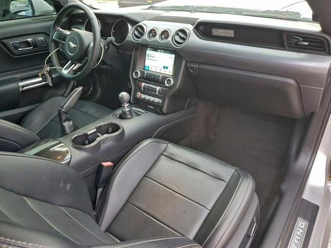 Ford Mustang / Automat / 5.0 / niski przebieg / Tarnów - zdjęcie 8