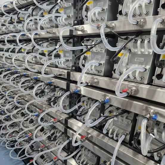 Bitmain Antminer S21 XP Hydro 473 TH Bemowo - zdjęcie 3