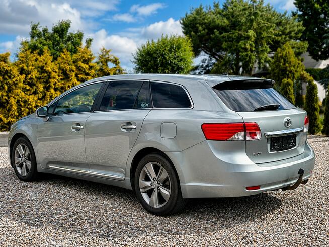Toyota Avensis Sadlno - zdjęcie 8