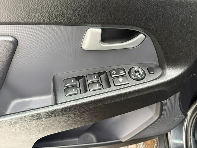 Kia Sportage Ekonmiczny Suv,czujniki parkowania,6biegowa skrzynia Słupsk - zdjęcie 12