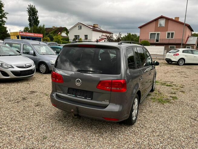 Volkswagen Touran 1,6 Diesel 105KM ładny zadbany samochód Białogard - zdjęcie 6