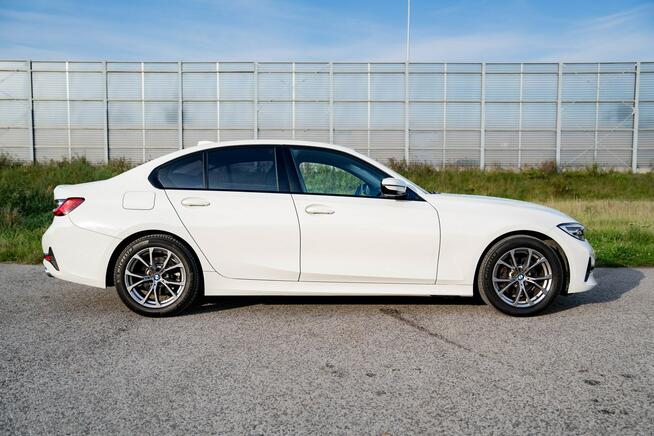 BMW 318d, Sport Line, 150km, Bezwypadkowy, salon PL Warszawa - zdjęcie 9