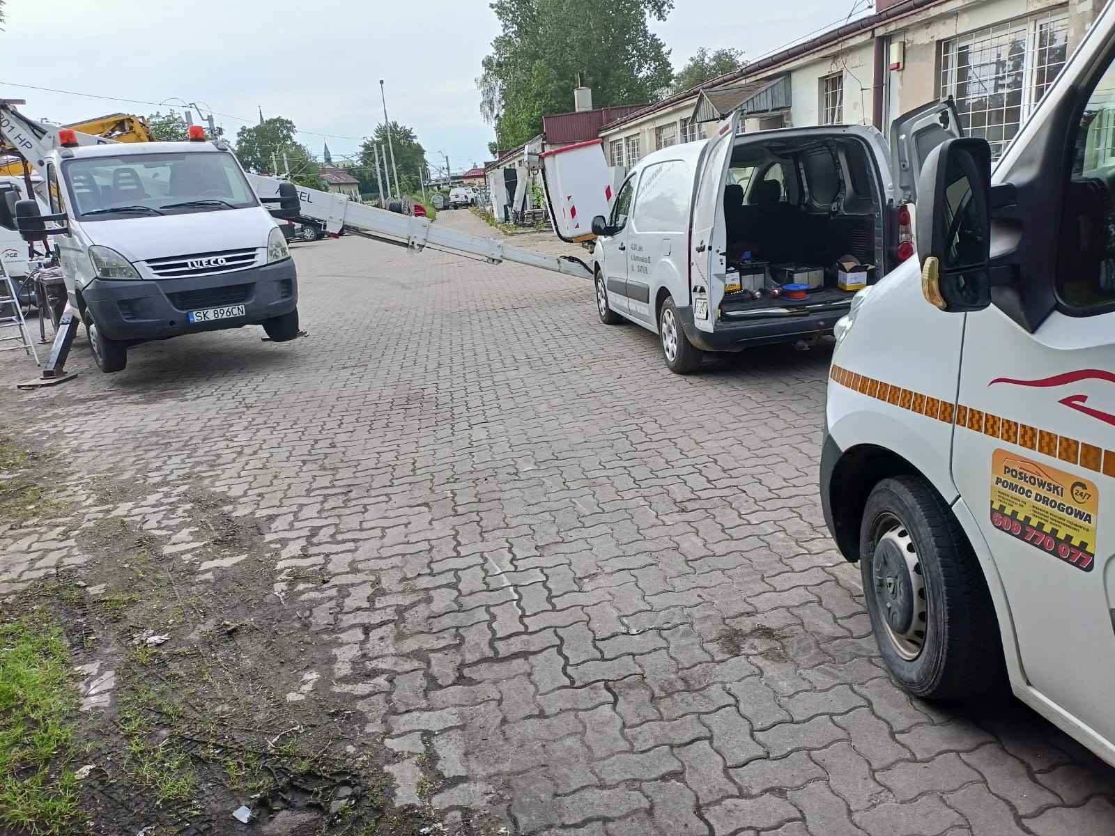 Mobilny serwis TIR BUS Kielce,wulkanizacja, pomoc drogowa, laweta 24/7 Kielce - zdjęcie 4