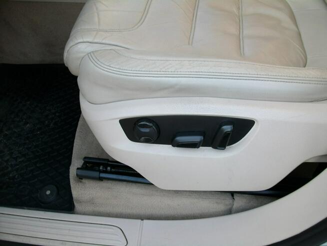 Volkswagen Touareg Katowice - zdjęcie 10