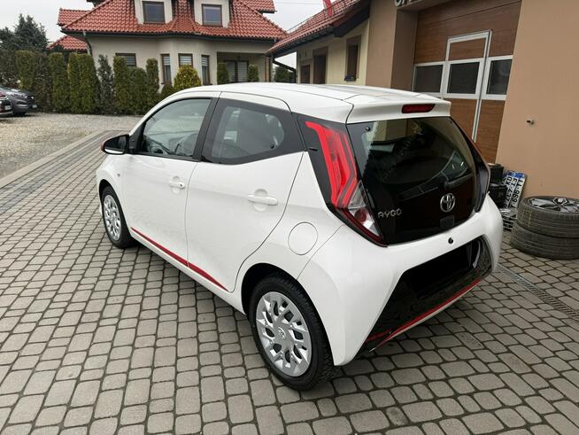 Toyota Aygo 1,0 72KM  Klimatyzacja Orzech - zdjęcie 11