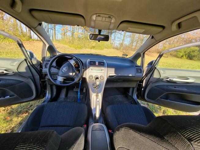 Sprzedam sprawny samochód z automatyczną skrzynią biegów i d Wrocław - zdjęcie 4