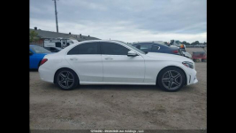 Mercedes C 300 4Matic / pakiet AMG / niski przebieg Warszawa - zdjęcie 6