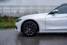 BMW 320d xDrive Touring, Salon PL, Bezwypadkowy, dod. komplet kół Warszawa - zdjęcie 11