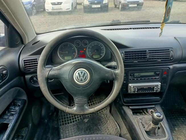 Volkswagen Passat 1.9TDI 130km 02r Tarnów - zdjęcie 7