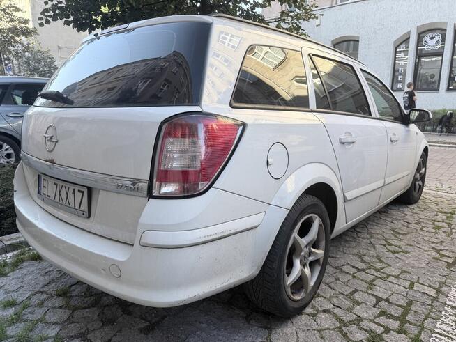 syndyk sprzeda Opla Astra Łódź - zdjęcie 4