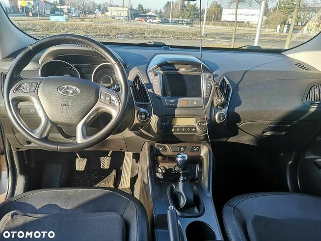 Hyundai ix35 1.6 2WD Fifa World Cup Edition Zduńska Wola - zdjęcie 8