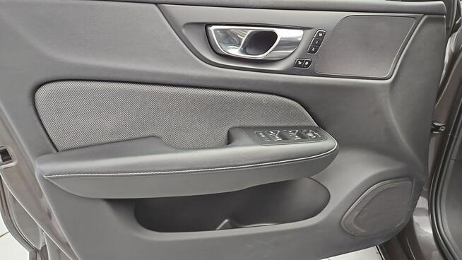 Volvo V60 B4 D Plus Dark aut ! Z Polskiego Salonu ! Faktura Vat ! Warszawa - zdjęcie 10