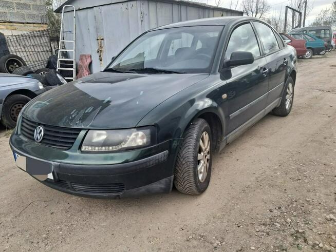 Volkswagen Passat 1.8 turbo sedan niedrogo Fasty - zdjęcie 3
