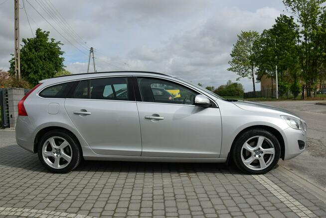 Volvo V60 2.0D Navi Podgrzewane fotele Sprowadzony Opłacony Tarnogród - zdjęcie 11