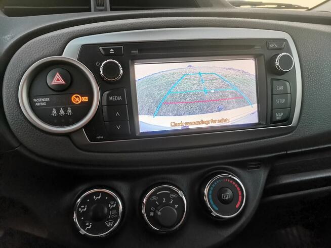 Toyota Yaris III 2013 1.3 Benzyna Niski przebieg Klima Hak Drezdenko - zdjęcie 11