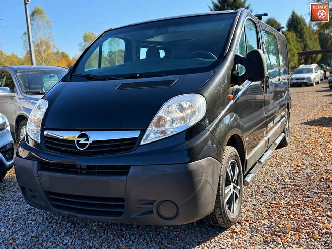 Opel Vivaro 2,0 115  osobowy  klima. Długi long Łodygowice - zdjęcie 1