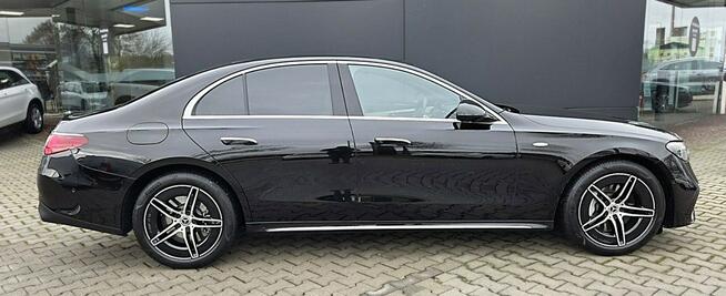 E 300 de 4MATIC Sedan, rabat: 108 986 zł AMG, różne wersje i kolory ! Warszawa - zdjęcie 2