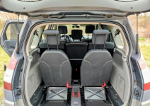 Renault Grand Scenic II 1.9dCi 130 KM 2005r wersja 7-os. hak Rzeszów - zdjęcie 8