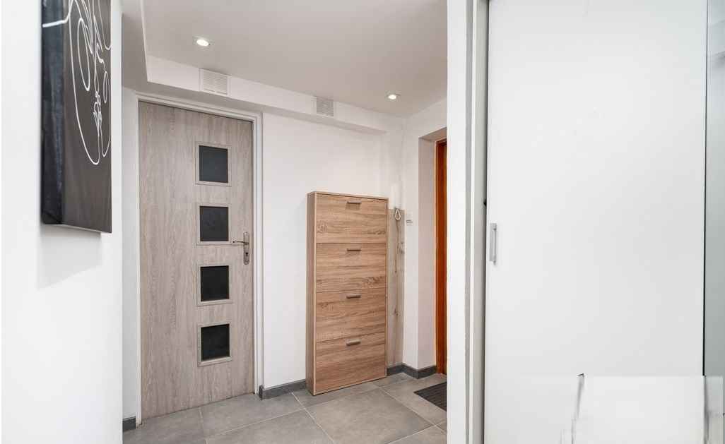 2pok, 38met, Okolice Parku Słowiańskiego PO REMONCIE/KOMÓRKA (Wrocław) Śródmieście - zdjęcie 8