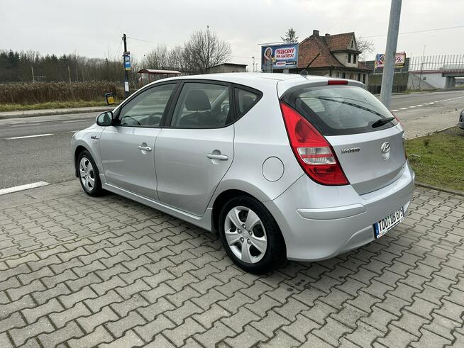 Hyundai i30 Niski przebieg/Bardzo zadbane auto/Sprawna klimatyzacja Przyszowice - zdjęcie 3