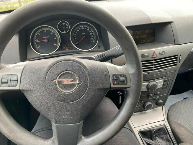 Opel Astra 2004r - 1.7 CDTI Głogów - zdjęcie 12