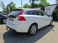 V60 2.0 D3 Momentum, Webasto, Bluetooth, Hak, PDC, Bi-Xenon Cieszyn - zdjęcie 11