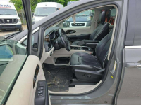 Chrysler Pacifica LIMITED / mała szkoda / niski przebieg Wrocław - zdjęcie 5