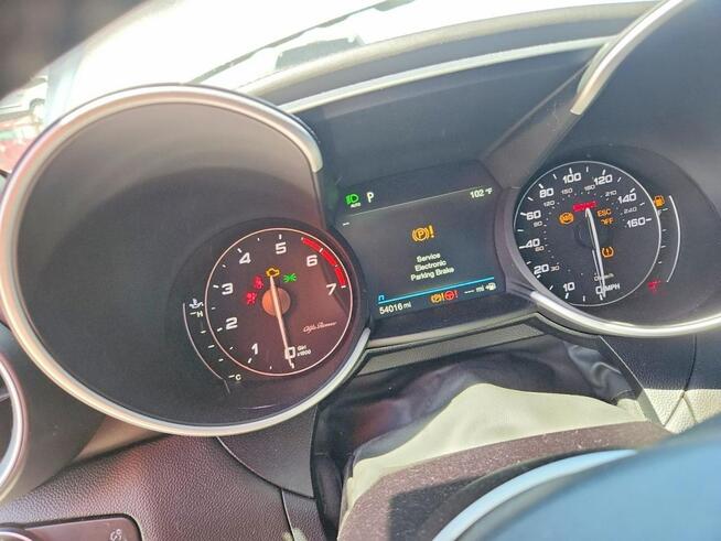 Alfa Romeo Giulia Wersja Ti / Q4 / niski przebieg Białystok - zdjęcie 9