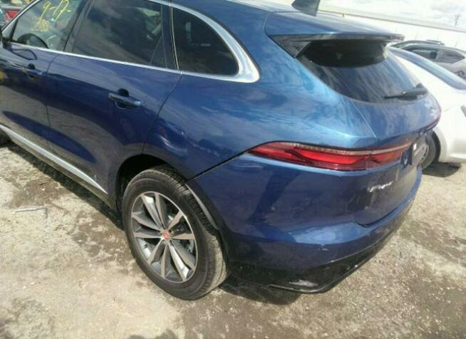 Jaguar F-Pace 2022, 2.0L, 4x4, S, od ubezpieczalni Sulejówek - zdjęcie 6