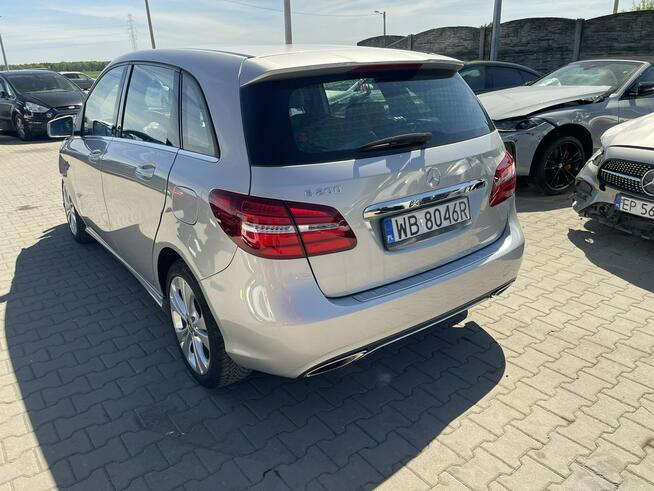 Mercedes B 200 Automat Kamera Skóra Podgrzewanie LED 156KM Gliwice - zdjęcie 6
