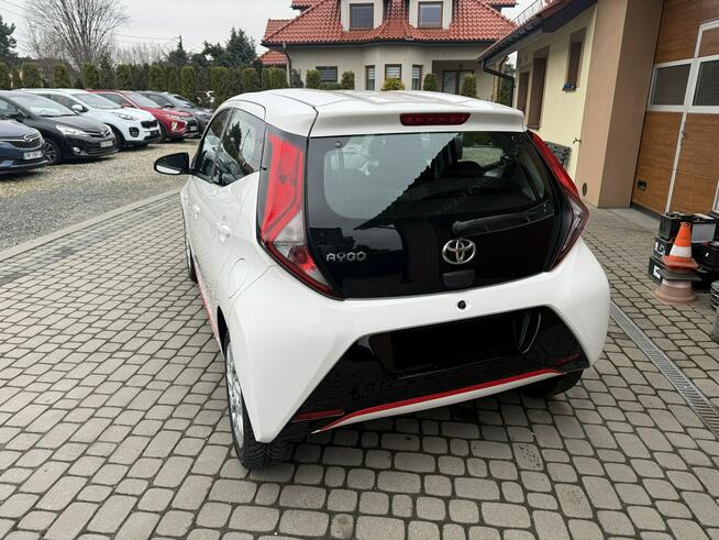 Toyota Aygo 1,0 72KM  Klimatyzacja Orzech - zdjęcie 10