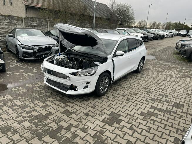 Ford Focus Automat  Kamera Podgrzewane: Szyba, fotele, kierownica Gliwice - zdjęcie 3