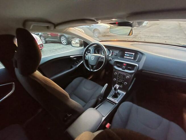 Volvo V40 niski przebieg, bardzo zadbane Tomaszów Mazowiecki - zdjęcie 3