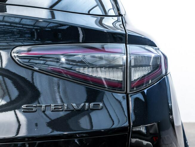 Alfa Romeo Stelvio 2.9 V6 Bi-Turbo Quadrifoglio A8 510KM Salon Polska Poznań - zdjęcie 11
