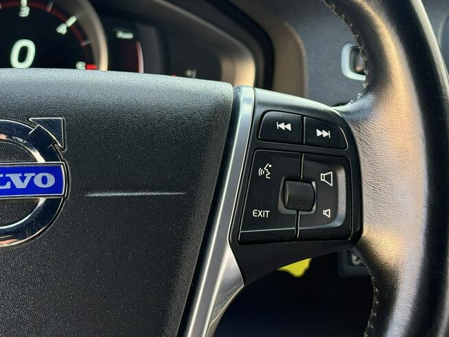 Volvo V60 2,0D4 181KM Momentum/Ledy/Xenon/Skóry/Navi/PDC/Serwis/ Węgrów - zdjęcie 11