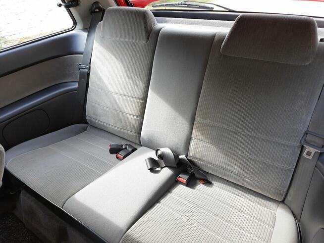 Mazda 323 1.6 GLX Nowa Karczma - zdjęcie 6