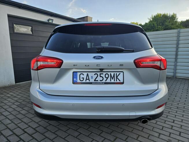 1.0 100KM niski przebieg JAK NOWY serwis ASO FORD ledy KAMERA BDB stan Gdynia - zdjęcie 3