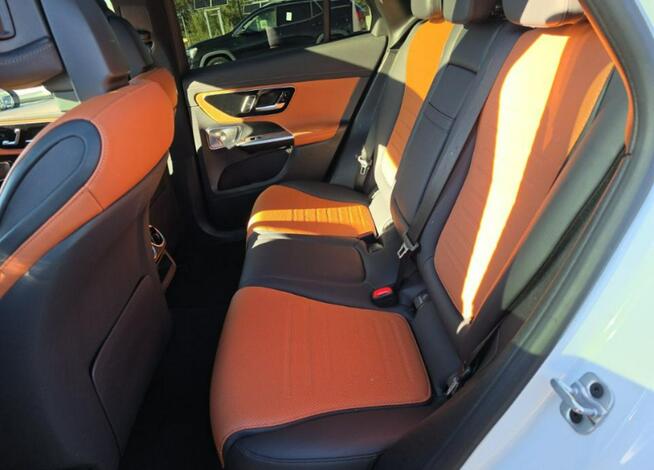 Mercedes GLC 300 4Matic / pakiet AMG / niski przebieg Tarnów - zdjęcie 11
