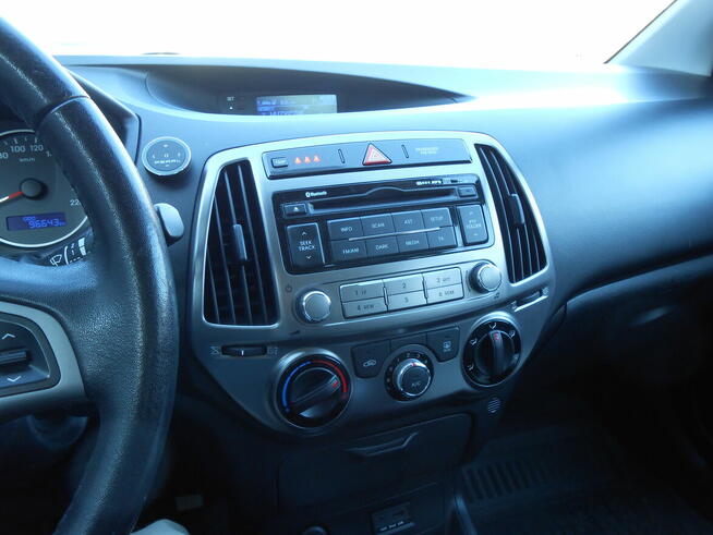 HYUNDAI i20, 1,3 2013 rok, super stan Kamienna Góra - zdjęcie 9