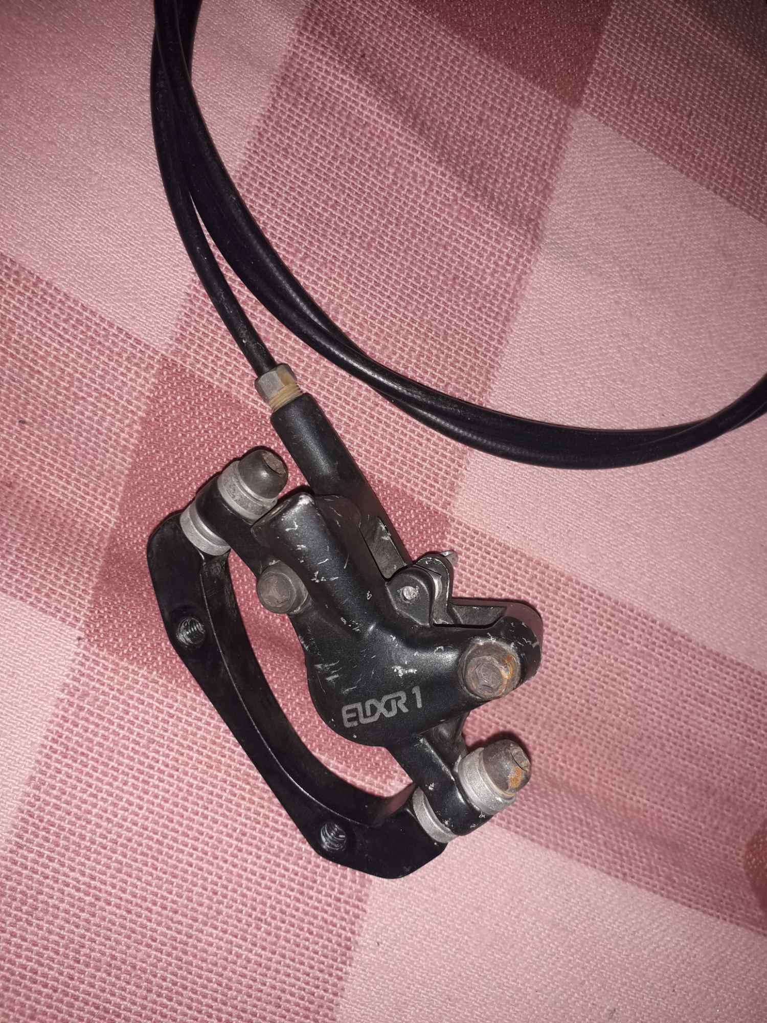 Zacisk hamulcowy przedni komplet Bielany - zdjęcie 1