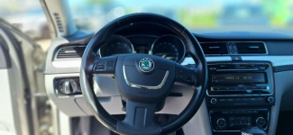 Škoda Superb automat malutki przebieg Lębork - zdjęcie 10