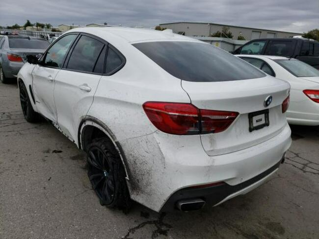 BMW X6 2018, 3.0L, 4x4, uszkodzony bok Słubice - zdjęcie 4
