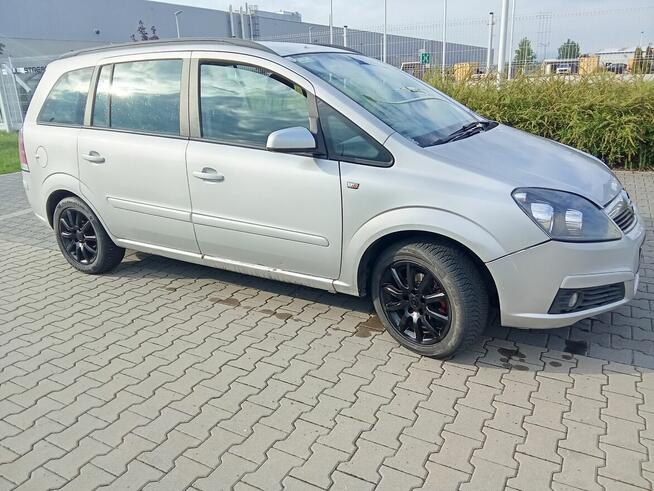 Opel Zafira  1.8 benz   7 foteli   2005rok Bielawa - zdjęcie 1