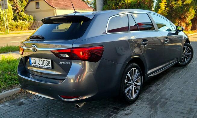 Toyota Avensis 2.0 D4D 143 KM Led Klima PdC Import Raty Opłaty !!! Łęczyca - zdjęcie 12