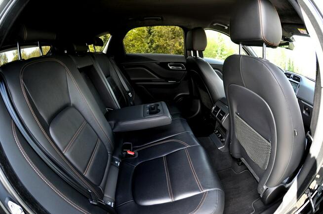 Jaguar F-PACE 2.0 180KM Skóra Navi Led Kamera Serwis Płock - zdjęcie 8
