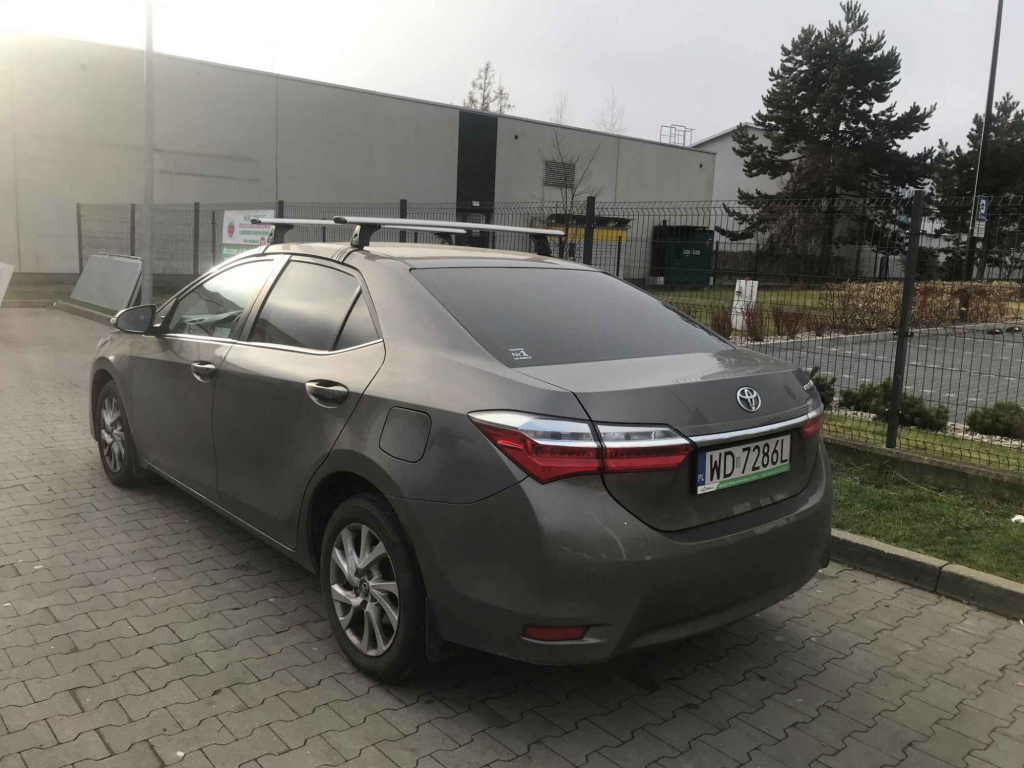 Sprzedam zadbaną Toyota Corolla 1,6 valvematic z niskim przebiegiem Białołęka - zdjęcie 4