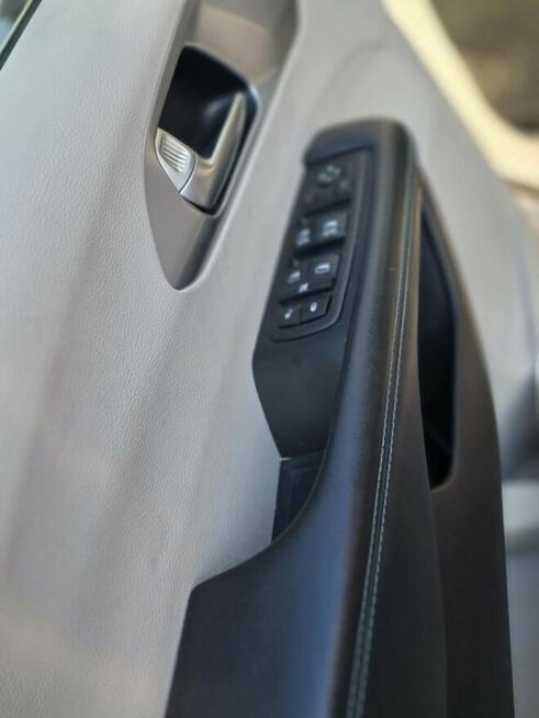 CHRYSLER PACIFICA LIMITED dach panoramiczny Poznań - zdjęcie 9