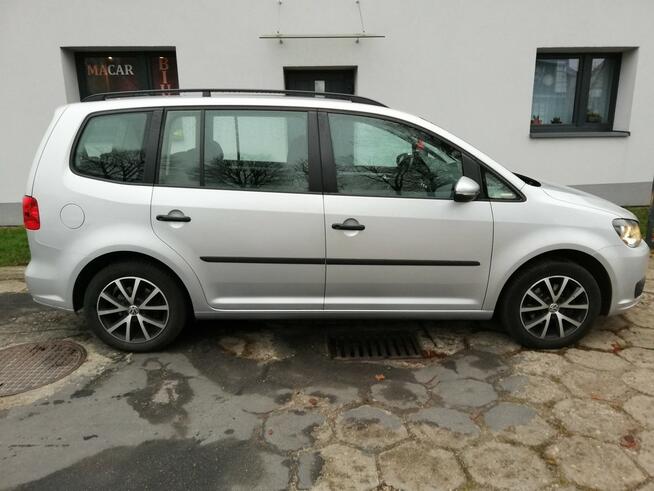 Volkswagen Touran 1.6 tdi - 105 KM - 7  osób. - panorama - navi Mielec - zdjęcie 9