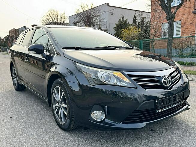 Toyota Avensis LIFT Skóry Navi Gwarancja Kutno - zdjęcie 8
