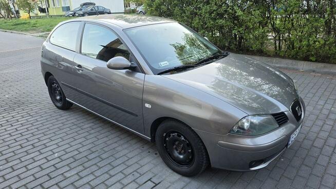 Sprzedam Seat Ibiza III 1,4 16V 75KM 3-d z polskiego salonu Skierniewice - zdjęcie 1